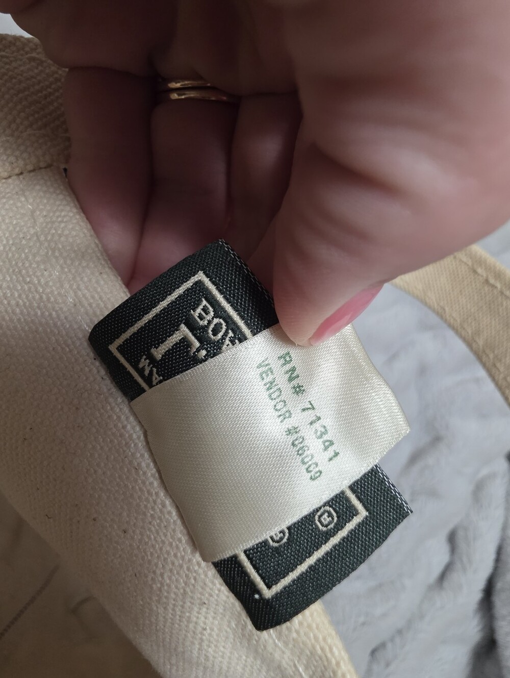 L.L. Bean Boat And Tote Classic Navy - Picture 6 of 10